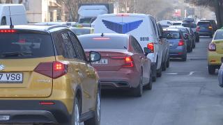 Mişcare-surpriză pe piaţa asigurărilor, în aşteptarea plafonării de la Guvern. Preţul poliţelor RCA a început să scadă