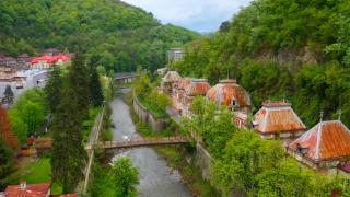 Băile Neptun, în topul celor mai periclitate 7 monumente din Europa. Această clasare ar putea să-i aducă salvarea