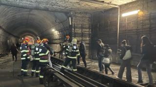 Mărturiile călătorilor, după ce o garnitură s-a blocat între staţiile Basarab şi Griviţa. Trenul defect a fost retras la depou