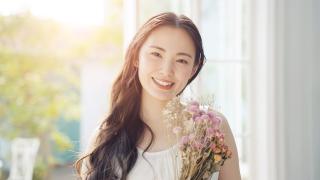 Sătule să aștepte "prințul", tot mai multe japoneze fac nuntă singure. Cât costă o ceremonie fără mire