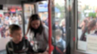 Șoferul unui microbuz școlar din Galați, acuzat că ar abuza sexual fetele pe care le duce la școală