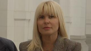 Elena Udrea și-a așteptat sentința la Sofia și apoi a plecat spre Grecia. Era însoțită doar de șoferul ei  - Surse