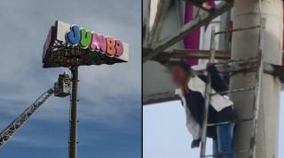 O femeie s-a urcat pe sigla magazinului JUMBO din Constanța și a amenințat că se aruncă