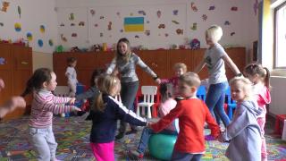 "Mă numesc Valeria. Am 10 ani". Copiii refugiaţi din Ucraina s-au întors la şcoală, iar unii învaţă deja limba română