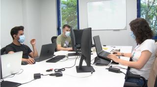 "România Digitală" costă. Statul oferă salarii de până la 4.000 de euro pe lună IT-iştilor pentru a lucra pentru Guvern