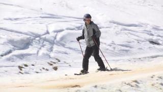 Sezonul de schi, prelungit cu cel puţin o săptămână. Iubitorii sporturilor de iarnă se pot bucura de pârtie în miezul primăverii