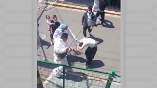 Autorităţile din Shanghai au anunţat primele decese după ce a fost impus un lockdown draconic. "Pozitivii" sunt duşi cu forţa în spitale de campanie