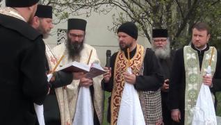 Un contor de gaz din Botoșani a fost udat cu apă sfințită. "Astăzi la Frumușica s-a scris istorie"