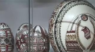 Muzeul Oului din Vama, cea mai mare colecție privată de ouă din România. Lucrate în tehnici diferite, provin din 82 de ţări