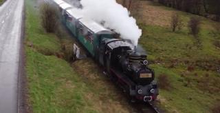 Mocăniţa din Sovata, călătorie de neuitat pentru turiştii sosiţi să petreacă Paştele în Transilvania