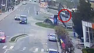 Doi șoferi din Dej s-au bătut în trafic, unul dintre ei l-a călcat intenționat cu mașina pe celălalt