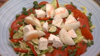 Cum putem evita risipa alimentară. În medie aruncăm anual fiecare 129 de kg de mâncare la gunoi