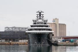 Megaiahturile oligarhilor ruși au dotări care depășesc orice imaginație. Unul dintre ele, sechestrat, e mai înalt ca Statuia Libertăţii