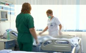 Rebeca, fetiţa diagnosticată cu boala Wilson, a trecut cu bine peste operaţia de cinci ore. Luni, copila va împlini 5 ani