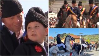 La doar şase ani, Silviu duce mai departe o tradiţie din strămoşi: "Este fain pentru că mergi cu calul"