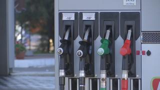 Care e preţul carburanţilor în toate staţiile din România, 2 mai 2022. Noi scumpiri la motorină şi benzină