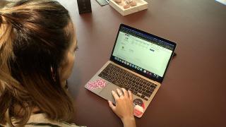 Adio reduceri false, publicitate mascată și recenzii fake. Ce aduce directiva Omnibus, transpusă prin OUG