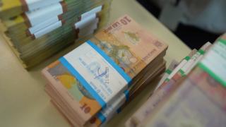 Indicele ROBOR, valoare record în ultimii nouă ani. Cu cât vor creşte ratele românilor