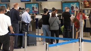 Se scumpesc biletele de avion. Motivele pentru care companiile aeriene ''piperează'' preţurile