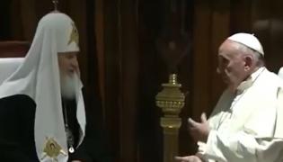 Papa Francisc, criticat de Biserica Ortodoxă Rusă. Suveranul Pontif l-a numit pe patriarhul Kirill un "slujitor de altar" pentru Vladimir Putin