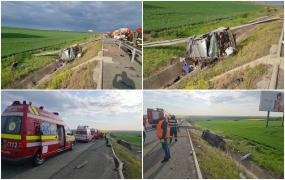 Doi adulţi şi doi copii, la un pas de tragedie după ce maşina în care se aflau s-a răsturnat pe Autostrada Soarelui