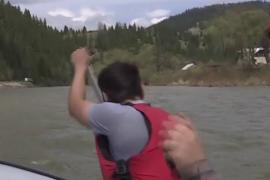 Adrenalină pe apă, la rafting în Ţara Dornelor. Cine poate practica acest sport şi ce avantaje are
