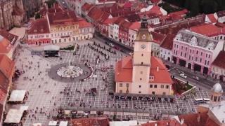 Bani de la Guvern pentru atragerea turiştilor străini. Cei din domeniul Horeca ar putea primi câte 40 de euro pentru fiecare turist care vine în vacanţă în România