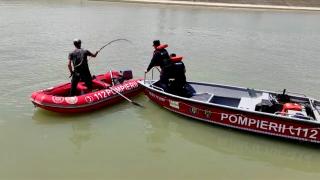 Tatăl din Bacău care şi-a înecat copiii, găsit din greşeală de un voluntar. Cum a fost găsit chiar în locul în care i-a ucis pe micuţi