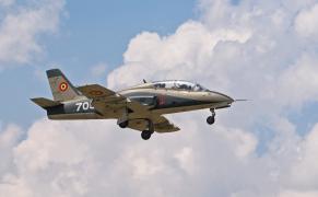 Speranțe pentru Avioane Craiova. Un contract pentru modernizarea "Șoimului" ar putea schimba soarta uzinei