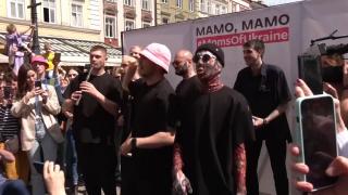 Câştigătorii Eurovision 2022 au ajuns acasă: Liderul formaţiei a anunţat că trofeul va fi vândut la licitaţie, iar banii donaţi ţării şi armatei