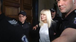 Elena Udrea a obţinut o nouă amânare în procesul de extrădare. Avocaţii vor să aducă un expert care să vorbească despre condiţiile de arest din România