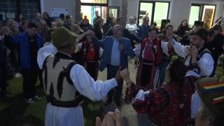 Tradiţiile şi obiceiurile din Ţinutul Pădurenilor nu mor niciodată: "Sunt oameni atât de primitori, atât de calzi, atât de prietenoşi"