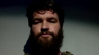 "Eu şi luptătorii ne aflăm în incinta Azovstal". Mesajul unui soldat ucrainean care s-a filmat în interiorul uzinei din Mariupol