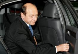 Traian Băsescu, implicat într-un accident rutier în Capitală. Fostul şef de stat s-a prezentat singur la poliţie