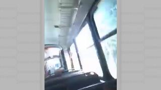 "Bă', domn' mecanic, e ok?". Momentul în care un tramvai din Brăila face scurtcircuit. Imaginile filmate de un călător