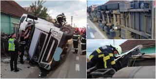 Un TIR condus de un șofer beat a strivit un bărbat pe trotuar, a dărâmat stâlpi de electricitate și s-a oprit într-o casă. Accident cumplit la Seini, în Maramureș