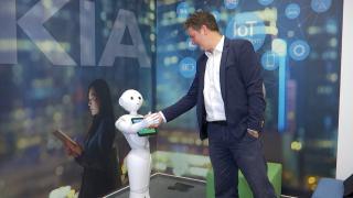 Stupizenia şi birocraţia din sistemul românesc de învăţământ: Bill Gates nu ar avea nicio şansă să se angajeze în vreo universitate de la noi