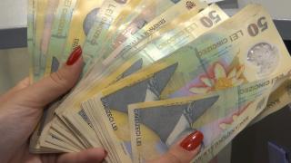 Mai mulţi români vor primi 700 de lei de la Guvern după 1 iulie. Măsuri de sprijin anunţate de autorităţi