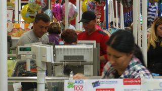 Serviciile și alimentele, tot mai scumpe pe fondul inflației