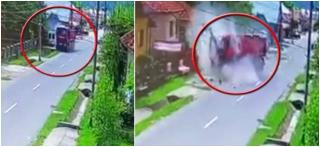 Basculantă scăpată de sub control, după ce șoferul a făcut AVC la volan. Scene de groază pe un drum din Argeș, la Lerești