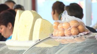 Produsele BIO care ne pot îmbolnăvi. Mai mulţi români au cumpărat mâncarea deja stricată: de ce nu pot face plângere