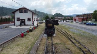 Reacţia turiştilor străini, ajunşi la Sovata. Plimbare de basm cu mocăniţa, trenul care îi poartă departe de tristeţe şi griji