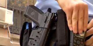 Un bărbat din Arad, împuşcat în picior după o ceartă cu soţia. Cum s-a transformat un conflict conjugal într-o intervenţie în forţă a poliţiei