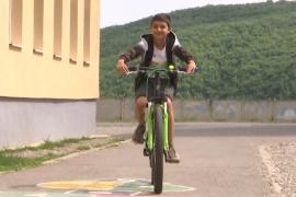 Un dar "care poate schimba vieţi". Surpriza le-a adus bucurie în ochi unor copii încercaţi de soartă din Braşov