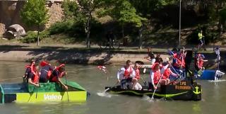 Concurs inedit pe Bega. 16 echipe s-au întrecut cu bărci confecționate din carton, pet-uri sau din plastic