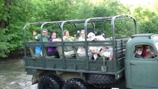 Trasee montane în vehicul militar la Băile Tușnad: "Excursie uimitoare azi. O să am cele mai bune amintiri"