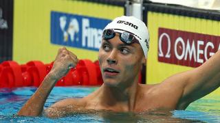 O zi din viața lui David Popovici, puștiul-minune care a devenit dublu campion mondial la 17 ani. Secretul din spatele succeselor uriașe