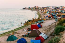 Una dintre cele mai mari păcăleli de pe litoralul românesc. Numai cunoscătorii îşi dau seama imediat că au fost înşelaţi