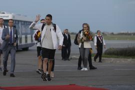 David Popovici a revenit acasă după ce a scris istorie la Mondialul de nataţie: "Mulțumesc celor care au crezut în mine". Guvernul l-a premiat cu 200.000 de euro