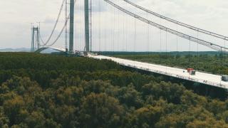 Podul "Golden Gate" de la Brăila, pe cale de a fi deschis. Operaţiunea, o provocare chiar şi pentru constructorii japonezi